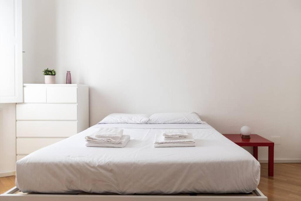 Apartment Youhosty - Correggio 55 B Milan